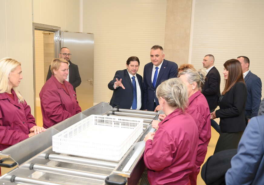 (FOTO) Povećanje proizvodnih kapaciteta i zapošljavanja u Srpcu: Perutnina Ptuj S otvorila novu valionicu