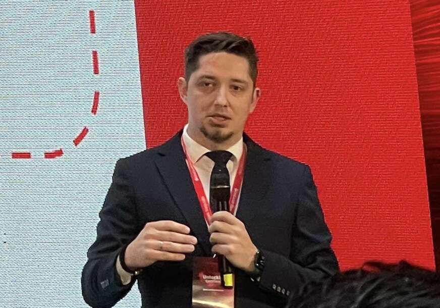 FOTO: USTUPLJENA FOTOGRAFIJA