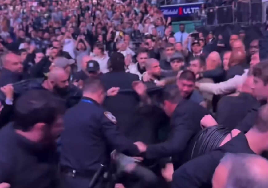 Danis Dilon u tuči pored oktagona