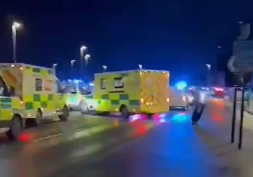(VIDEO) DETALJI MASOVNOG UBADANJA U VOZU Napadač uzvikivao samo 2 riječi prije nego što je savladan, POVRIJEĐENO 11 LJUDI