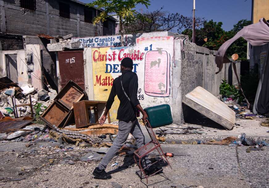 haos na ulicama glavnog grada Haitija