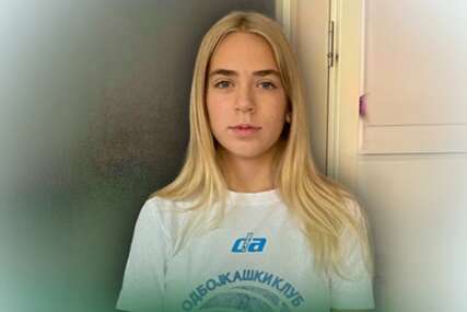 (FOTO) Nije ni sanjala da je u pitanju opaka bolest: Jelena (14) je počela ČUDNO DA HODA i osjetila vrtoglavicu, a onda je dobila NAJGORU VIJEST, sada treba našu pomoć