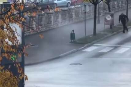 (FOTO) Građani uznemireni: Meci tokom razmjene vatre između policije i pljačkaša u Kalesiji završili i u zidu škole i zgrade opštine