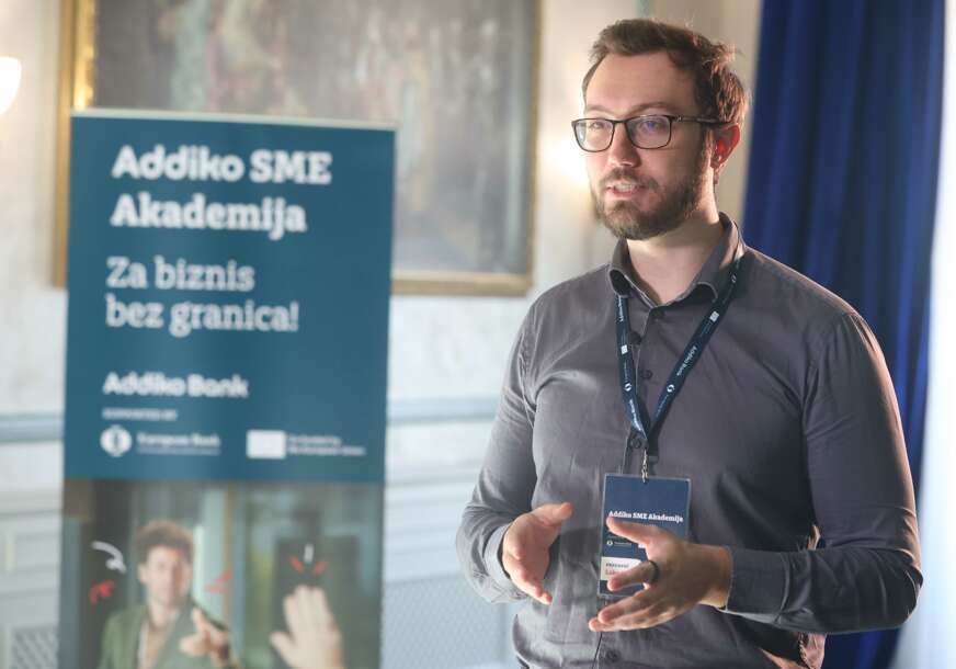 (VIDEO, FOTO) Luka Aničin, majstor AI revolucije, razbija predrasude: Otkrijte kakva nas budućnost čeka sa vještačkom inteligencijom