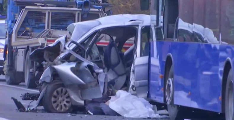 sudara auta i autobusa kod obrenovca