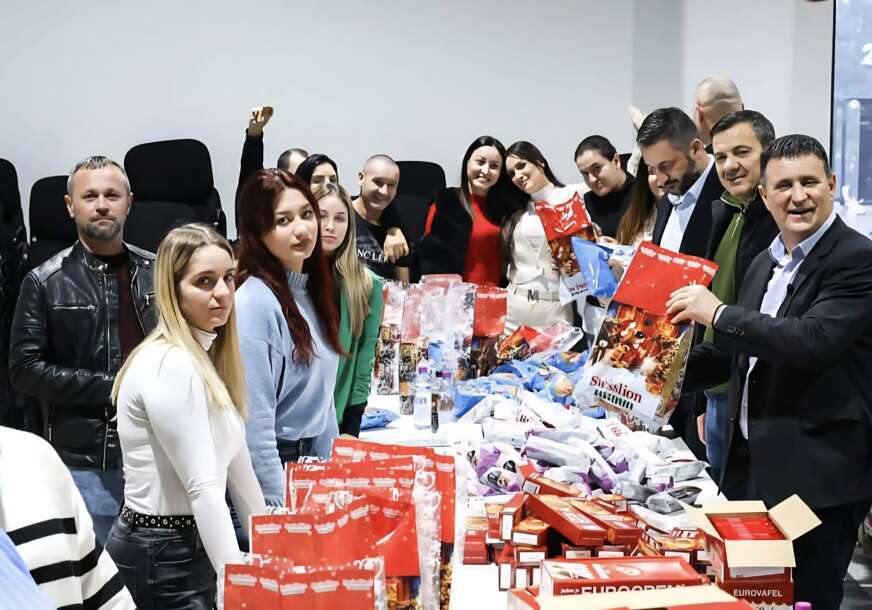 (FOTO) "BEZ OBRAZLOŽENJA" U banjalučkom SNSD 15 ljudi ostalo bez posla