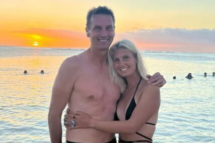 (FOTO) OBJAVILA FOTOGRAFIJU SA SINOM Bivša teniserka se udala za 23 godine starijeg muškarca