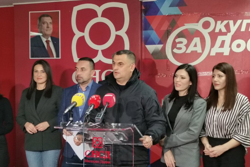 „Ne dozvoljavamo da nam drugi nameću MIŠLJENJE“ Vulićeva i Jerinić proglasili pobjedu Siniše Karana u Doboju