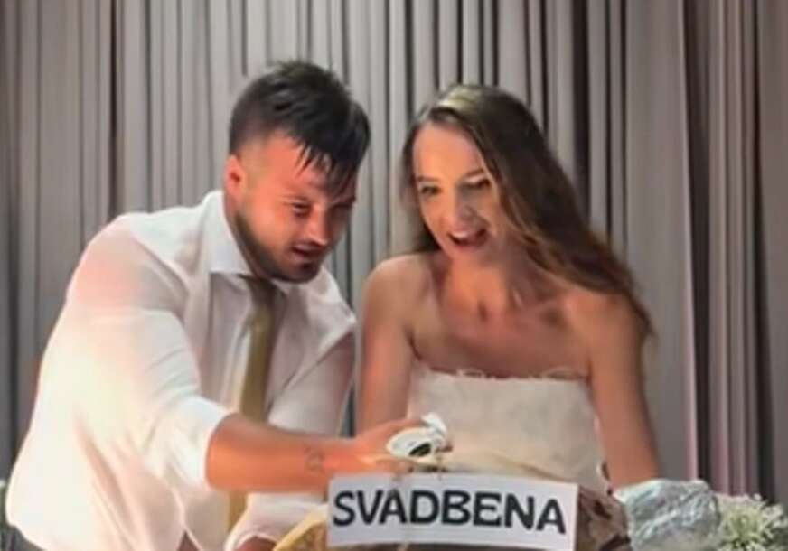 (VIDEO) "Najbalkanskiji svadbeni trenutak ikada" Mladenci UMJESTO TORTE sjekli ovo, svi oduševljeni "POSLASTICOM"