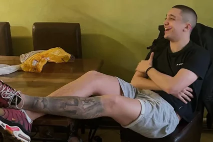 „VIDIO SAM SNIMKE, TO SU GROZOTE“ TikToker tvrdi da je gledao video Vujadina Savića i transrodne A.K, pa svojim izjavama sve ŠOKIRAO
