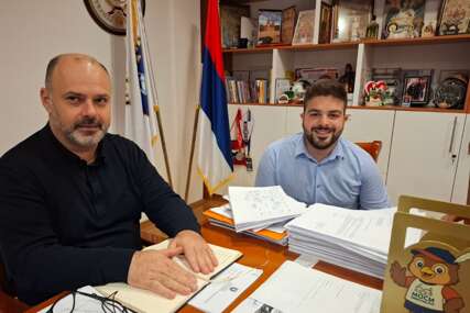 "Želio sam da stečeno znanje primijenim ovdje" Mladi informatičar iz Višegrada nakon ŠKOLOVANJA U BEČU odlučio da se vrati kući i doprinese RAZVOJU SVOG GRADA
