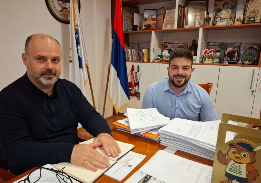 "Želio sam da stečeno znanje primijenim ovdje" Mladi informatičar iz Višegrada nakon ŠKOLOVANJA U BEČU odlučio da se vrati kući i doprinese RAZVOJU SVOG GRADA