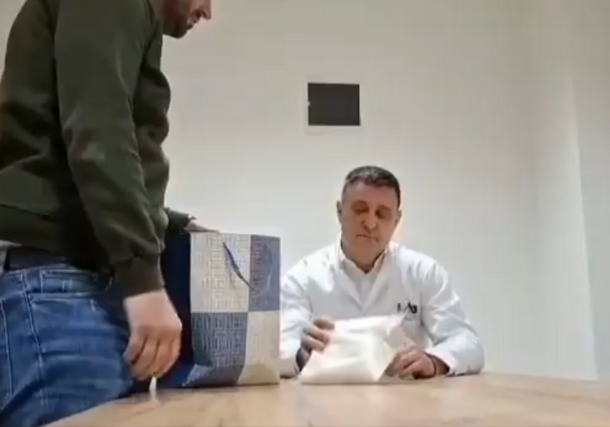 (VIDEO) "Nismo toliko rekli" Pogledajte KOMPROMITUJUĆI snimak zbog kojeg je "PAO" PRVI ČOVJEK SNSD u Banjaluci