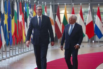 Aleksandar Vučić i Antonio Kosta