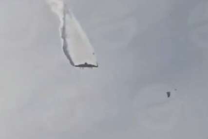 Zastrašujući snimak prikazuje trenutak pada: Ruski vojni avion Antonov An-22 se raspao u vazduhu, nema preživjelih