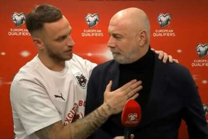 (VIDEO) VELIKI POTEZ Arnautović prišao Barbarezu dok je selektor BiH davao izjavu