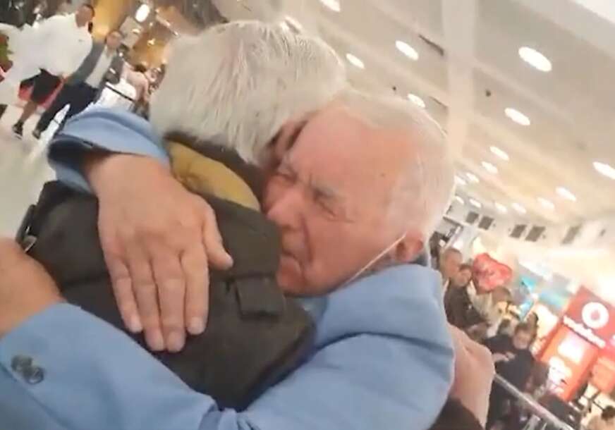 (VIDEO) "Nisam vjerovao da ću ga ikada ponovo vidjeti" Susret braće koji su 77 GODINA BILI RAZDVOJENI, sve puca od emocija