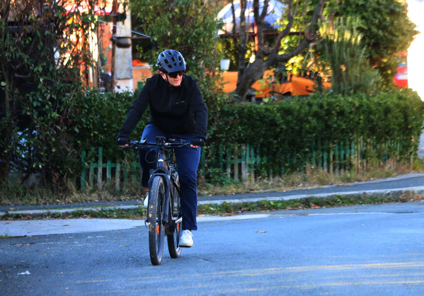 branko blanuša na biciklu