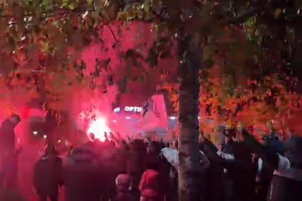 (VIDEO) Euforija u Brčkom: Više od 3.000 navijača slavilo Tabakovićev gol i vodstvo BiH nad Austrijom