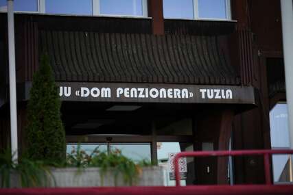 (FOTO) Završen uviđaj nakon stravičnog požara u Domu penzionera u Tuzli: Žrtve preminule USLJED GUŠENJA, utvrđen identitet 12 NASTRADALIH