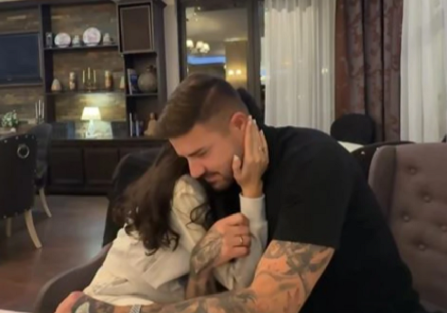 Nedavno stao na ludi kamen: MC Stojan se oženio prije mjesec dana, a sada je otkriveno ČIME SE BAVI NJEGOVA SUPRUGA