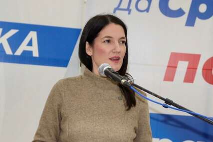 (FOTO) "Krađa se ne može ni priznati, ni čestitati" Jelena Trivić smatra da se izbori moraju ponoviti u ova 3 grada