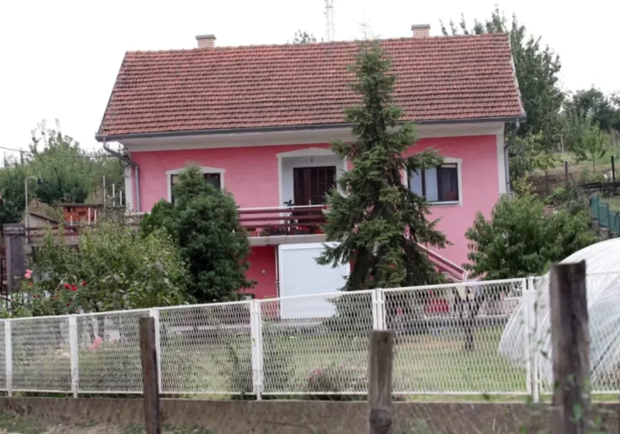 (FOTO) OVDJE JE ODRASLA TANJA SAVIĆ Pjevačica je pored kuće kupila i stan, evo zašto ne voli veliki grad