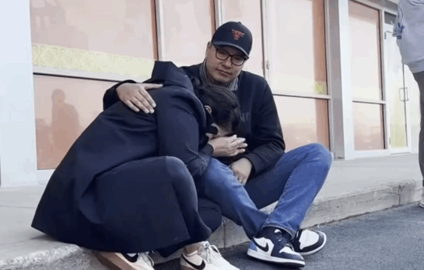(VIDEO) TRAMPOVI AGENTI PRAVE HAOS Upali u vrtić i pred djecom izvukli vaspitačicu, roditelji u suzama