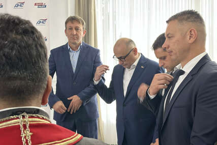 (FOTO) “Put rada, vjere i istrajnosti” DNS proslavio krsnu slavu - Mitrovdan