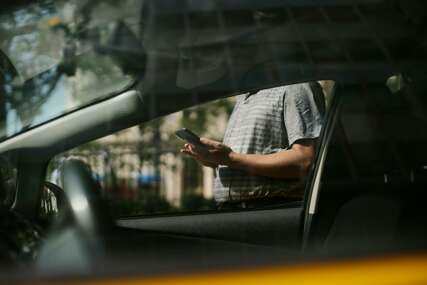Cilj je da se vozačima olakša svakodnevni život: Njemačka uvela VOZAČKU DOZVOLU na mobilnoj aplikaciji
