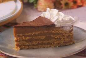 (VIDEO) Jedan zalogaj i svi traže recept: Matilda raskošna čokoladna torta koja se pravi jednostavnije nego što izgleda