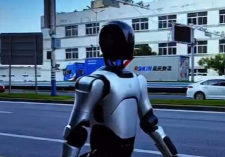 ROBOTI PRAVE ROBOTE Kina je napravila ogroman iskorak u industriji