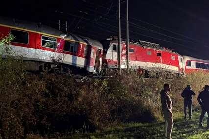 (FOTO) SUDAR VOZOVA U SLOVAČKOJ U bolnice prebačeno 79 ljudi nakon teške željezničke nesreće