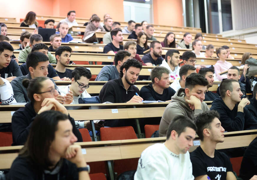 studenti , mladi 