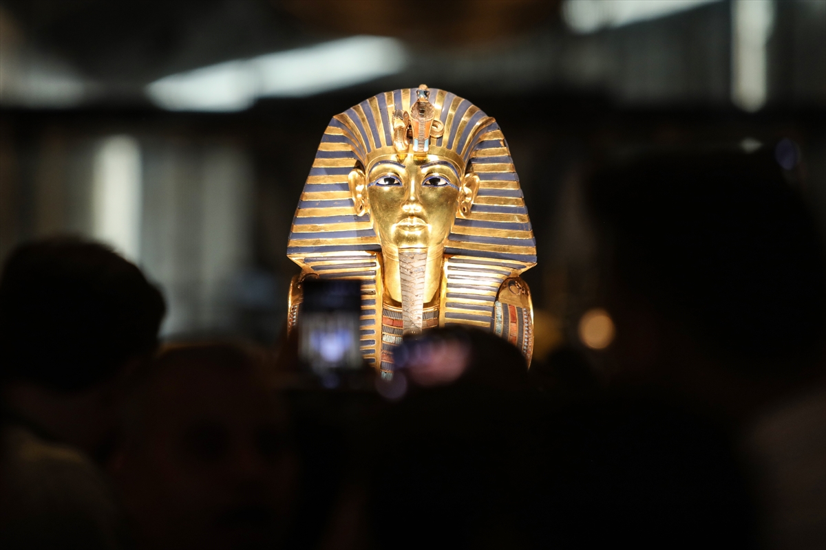 Tutankamonova zlatna maska ​​izložena u egipatskom muzeju