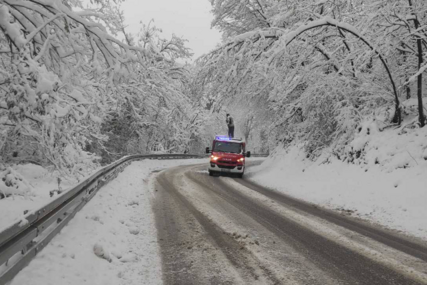 (FOTO) OBJAVLJENA MAPA GDJE ĆE PASTI NAJVIŠE SNIJEGA Za Božić nas čeka prava zimska idila, pripremite lopate na vrijeme