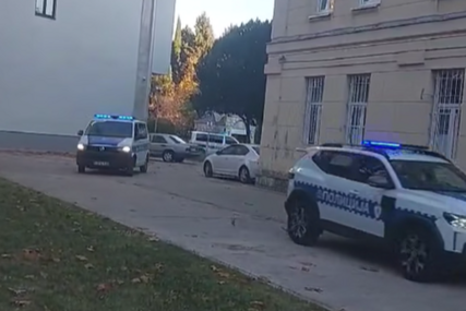 (VIDEO) Pronađeno više od 50 KILOGRAMA SKANKA: Uhapšeni u akciji "Uskok 3", među kojima je i JEDAN POLICAJAC sprovedeni u PU Trebinje