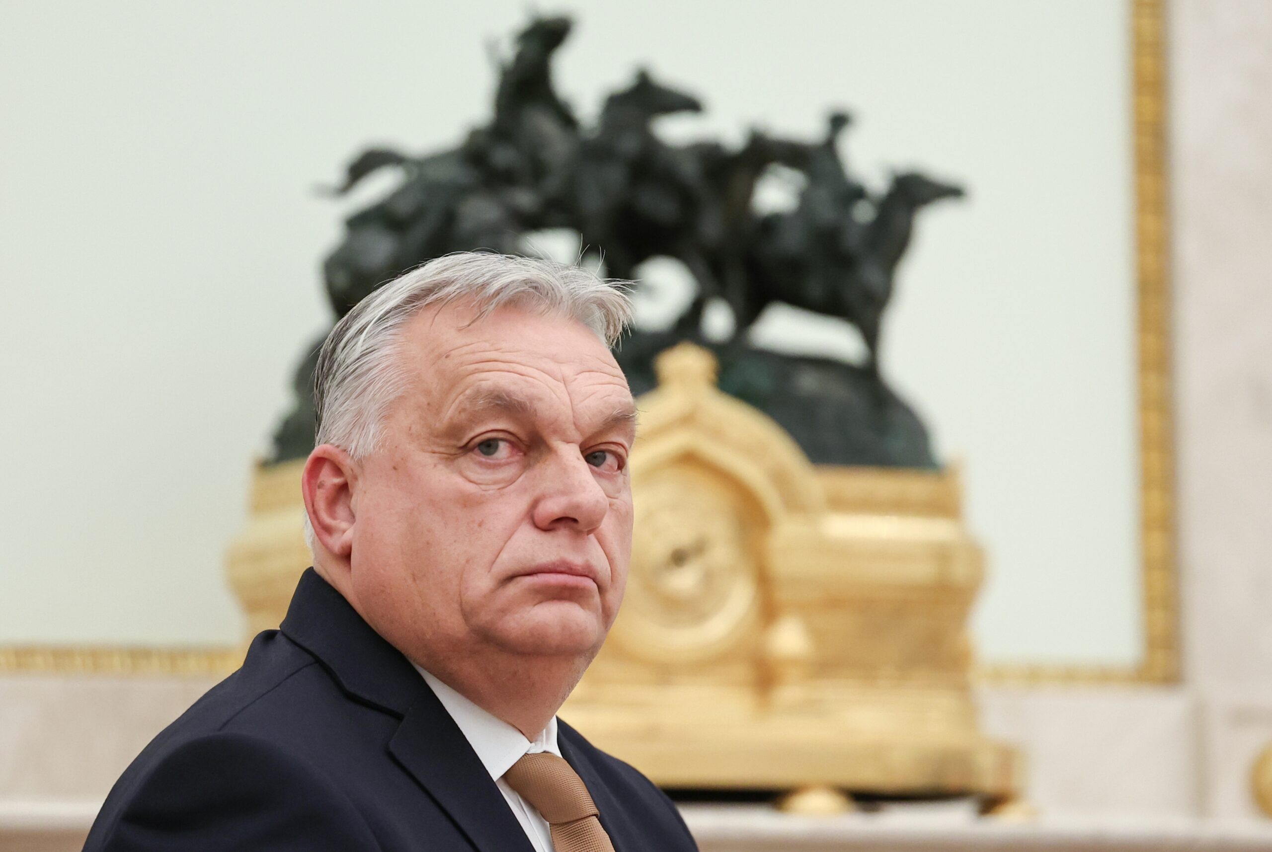 Ključa u Mađarskoj, Budimpešta na ivici bankrota, Orban u problemu, vadi se na sve načine
