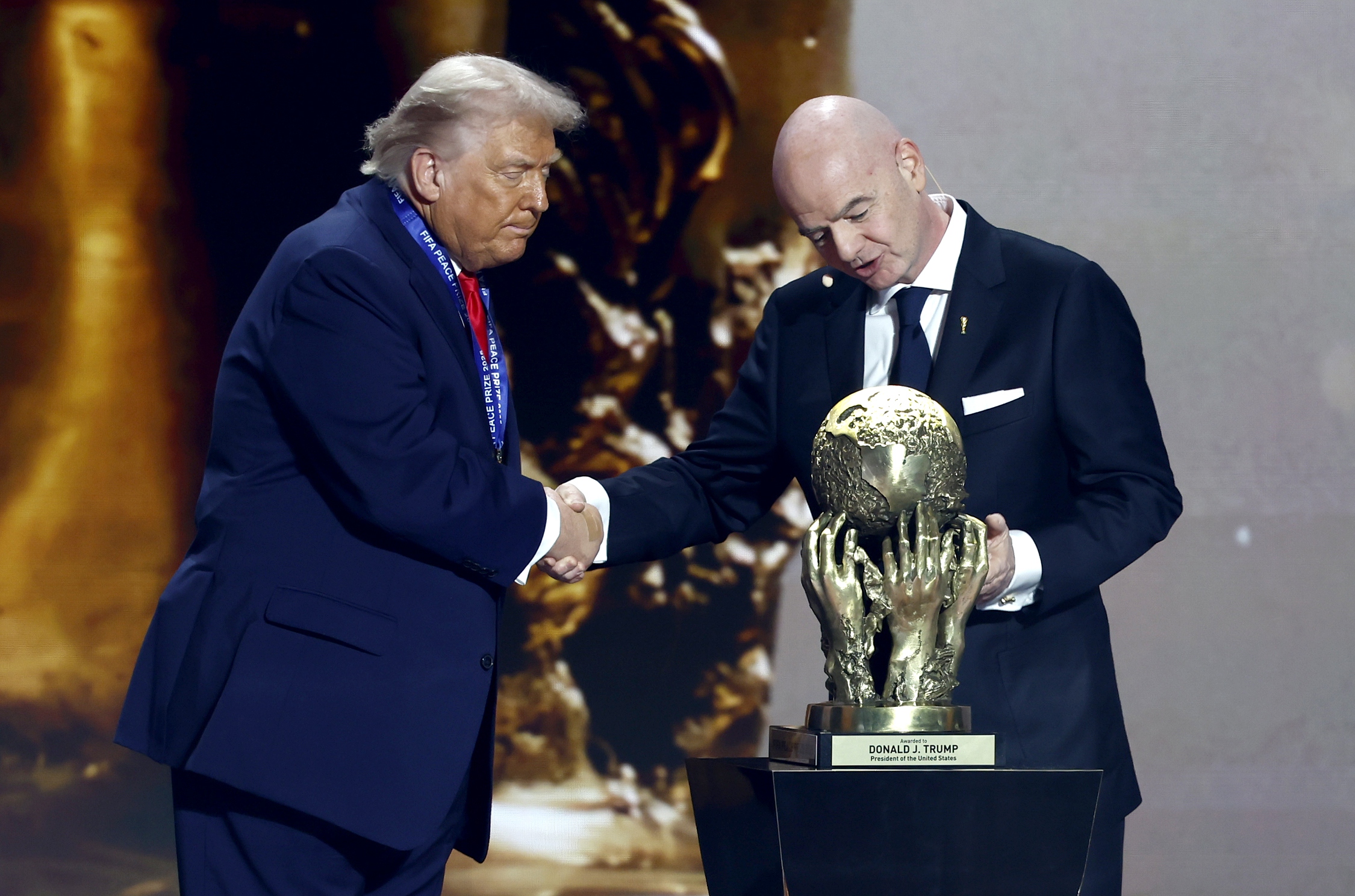 Đani Infantino pod istragom zbog nagrade za mir dodijeljene Donaldu Trampu