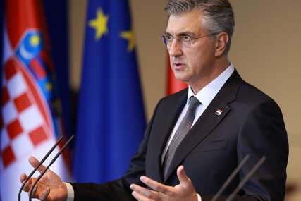 PLENKOVIĆ IPAK STIŽE U BANJALUKU Otvaranje graničnog prelaza palo u vodu, ali premijer Hrvatske dolazi u posjetu BiH