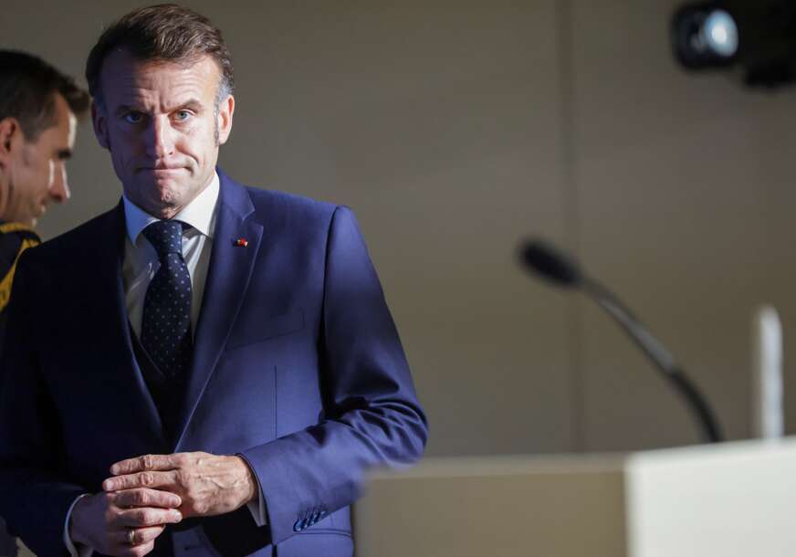 Nezadovoljni njegovom politikom: Francuski poljoprivrednici jutros započeli proteste ispred Makronove rezidencije