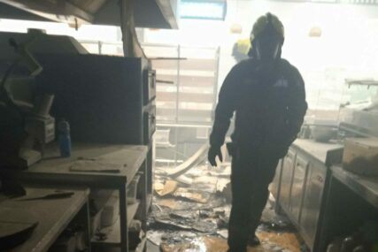 (FOTO) INTERVENISALI VATROGASCI Požar u Tropic marketu u banjalučkom naselju saniran bez povrijeđenih