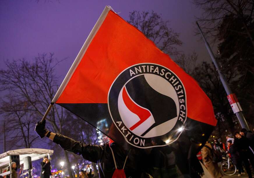 Slijede primjer SAD: Mađarska pokrenula incijativu u EU da se Antifa proglasi terorističkom organizacijom