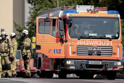 Gusti dim prekrio grad: Veliki požar izbio u Berlinu, vatrogasci došli odmah na lice mjesta