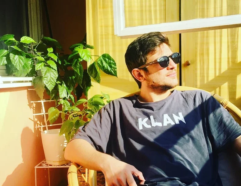 Kad prođe ulicom žene padaju u nesvijest: Mladog glumca (32) gledate u seriji "Klan", važi za pravog zavodnika