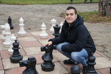 Bojan Maksimović, šah