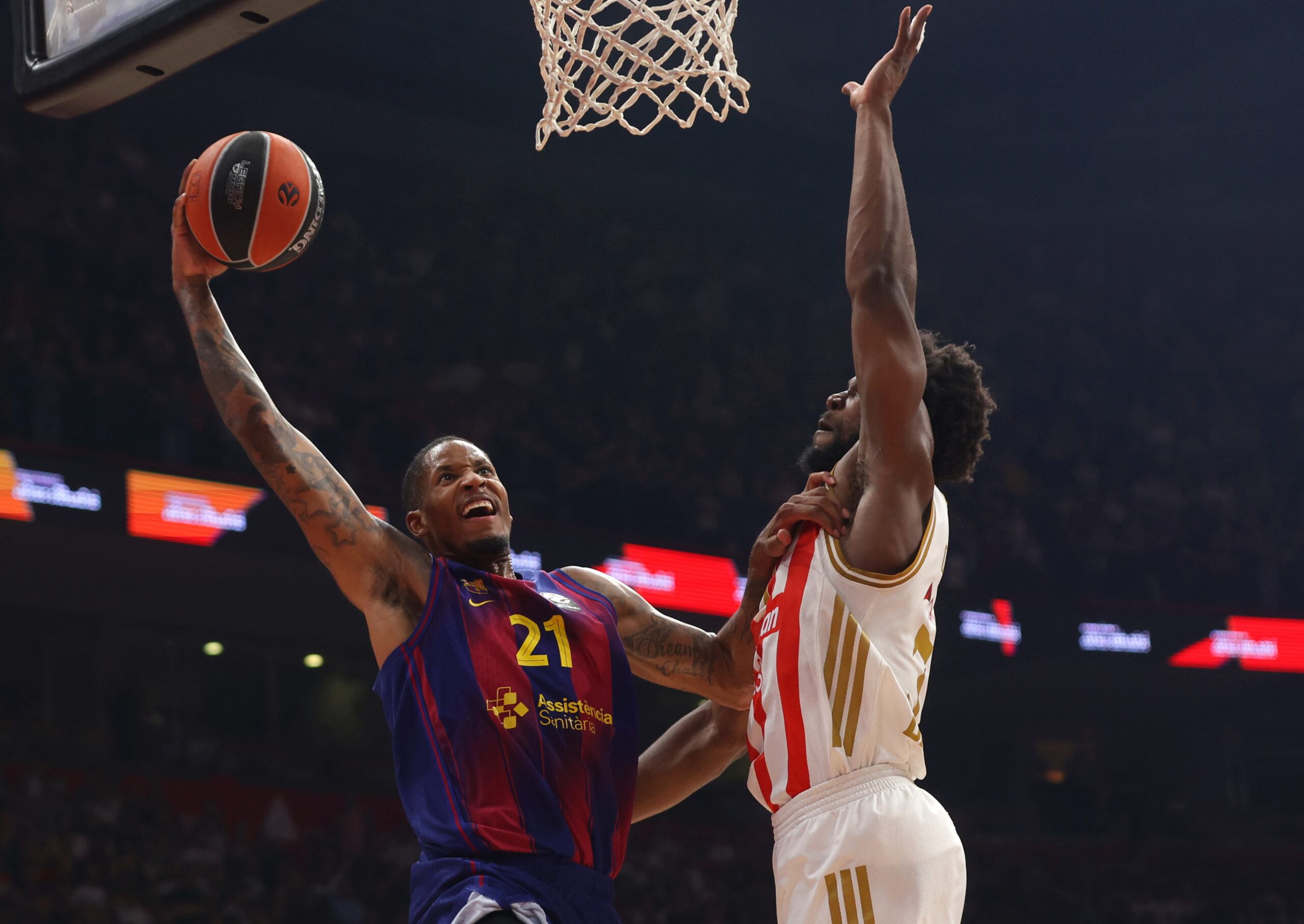 Posustali sredinom zadnje četvrtine: Crvena zvezda još jednom slomila zube na Barseloni