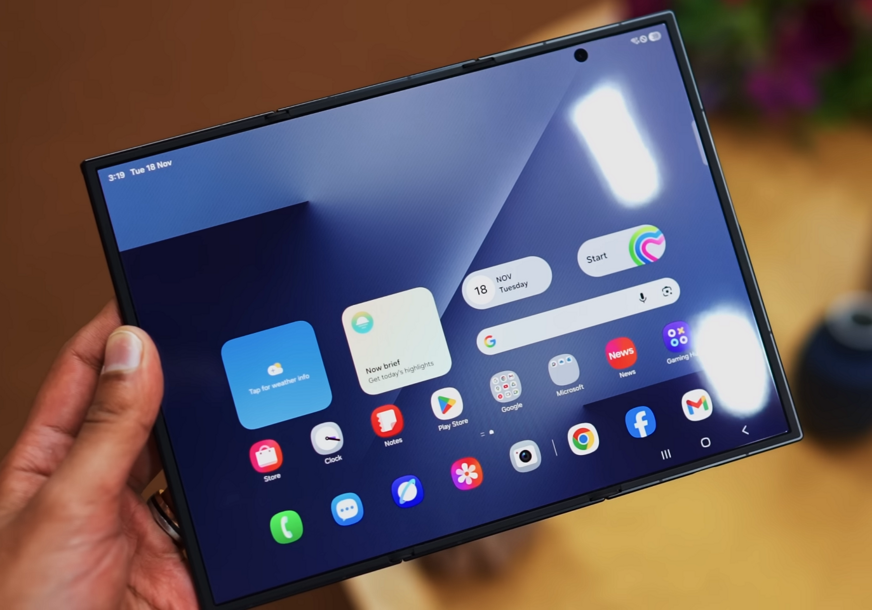 Galaxy Z TriFold