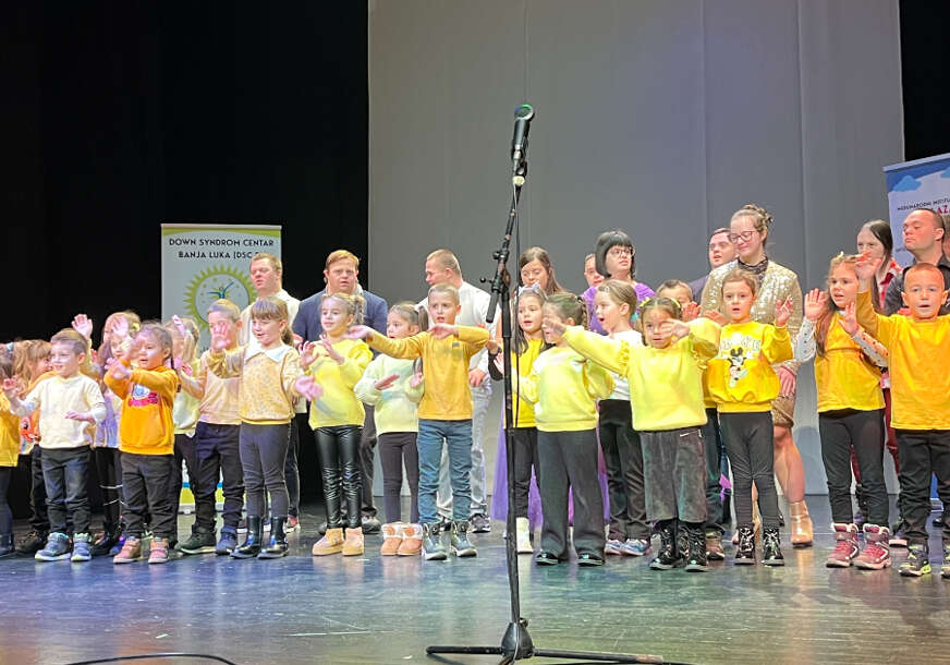 (FOTO) m:tel i Down Syndrom centar - partnerstvo koje otvara vrata jednakim šansama: Svečanom akademijom obilježeno 15 godina uspješnog rada