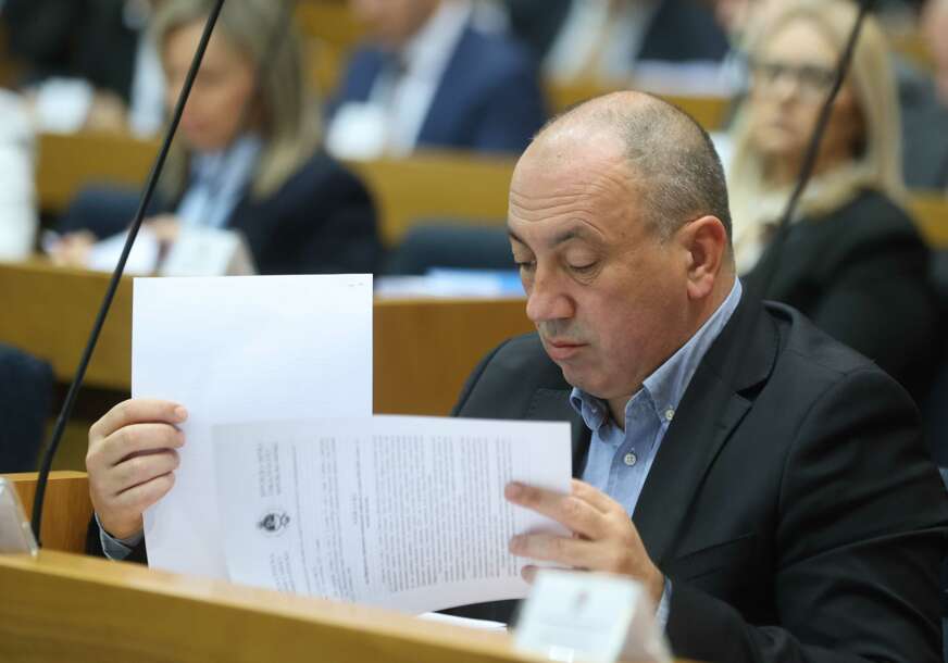 „SRAMOTA JE“ Crnadak poručio da je budžet predsjednika Srpske veći od svih u regionu, pa i u Evropi